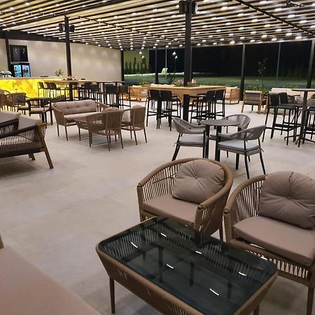 Amber Hotel Albania Spille Ngoại thất bức ảnh