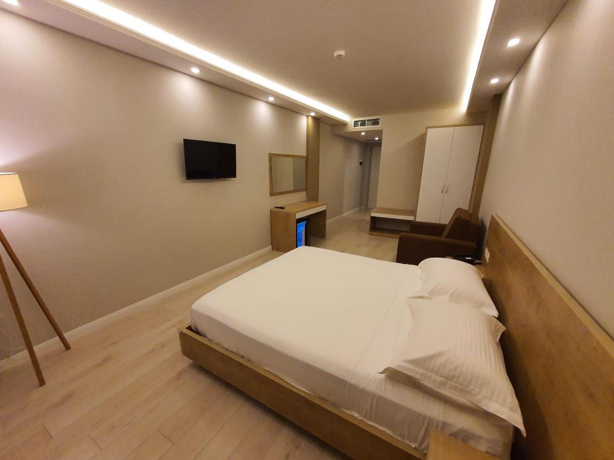 Amber Hotel Albania Spille Ngoại thất bức ảnh