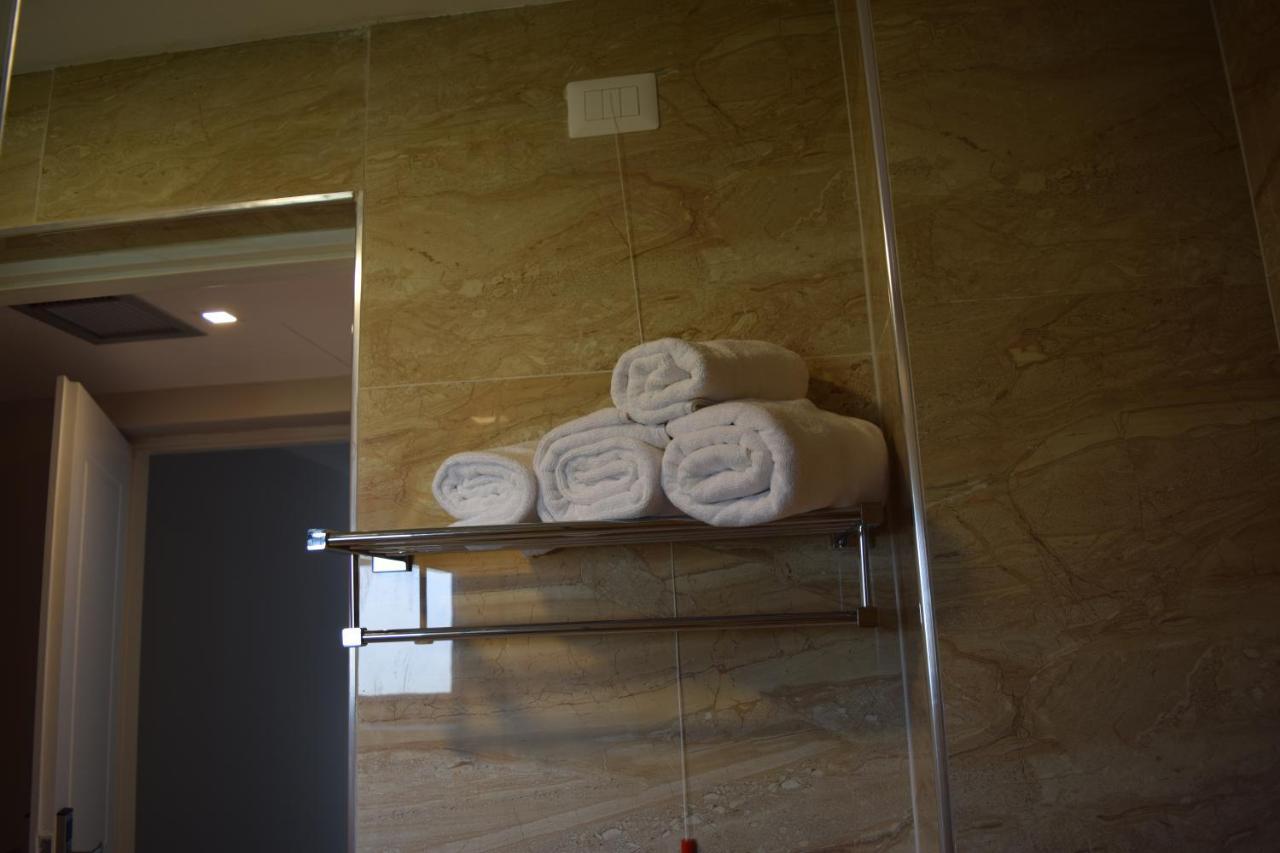 Amber Hotel Albania Spille Ngoại thất bức ảnh