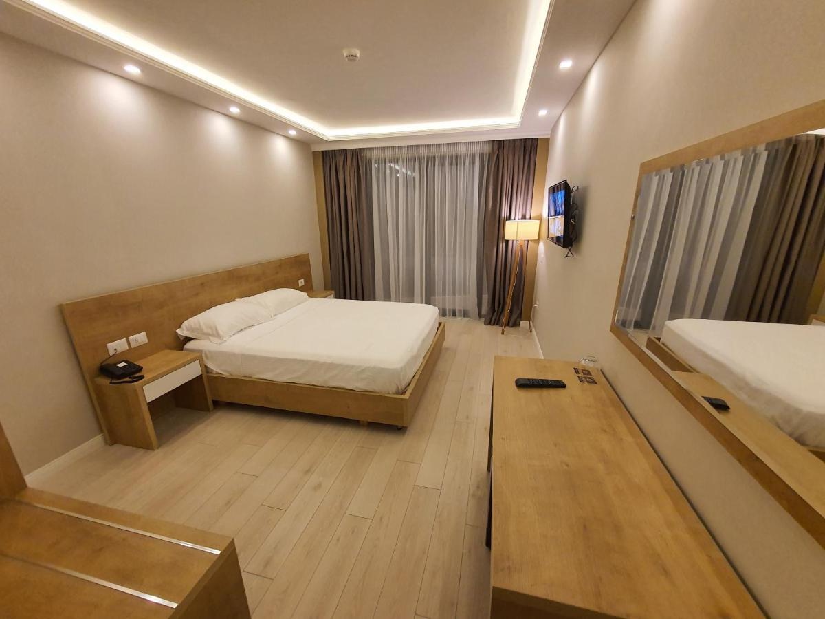 Amber Hotel Albania Spille Ngoại thất bức ảnh