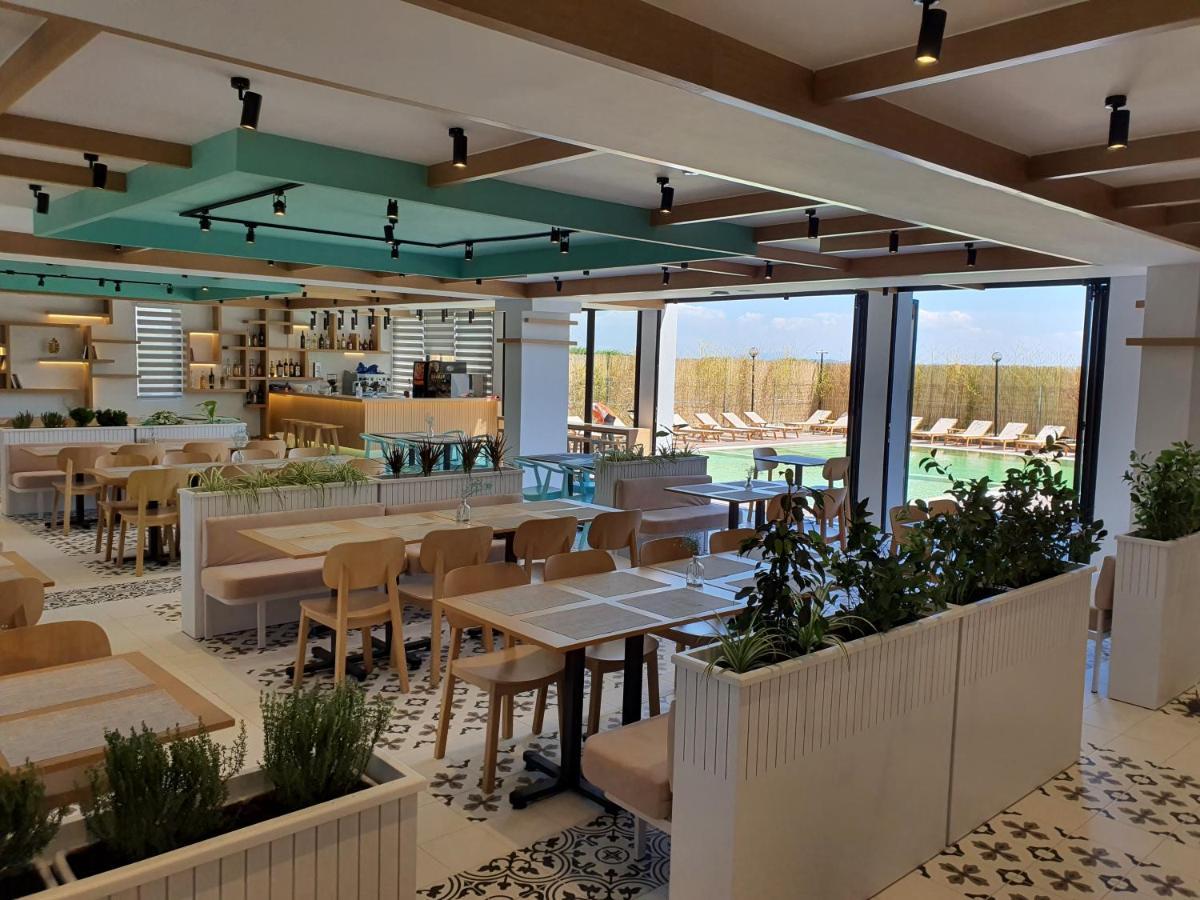 Amber Hotel Albania Spille Ngoại thất bức ảnh