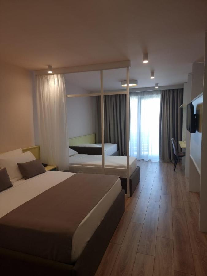 Amber Hotel Albania Spille Ngoại thất bức ảnh