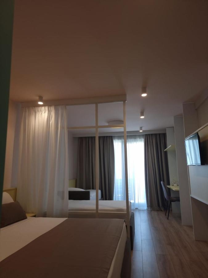Amber Hotel Albania Spille Ngoại thất bức ảnh