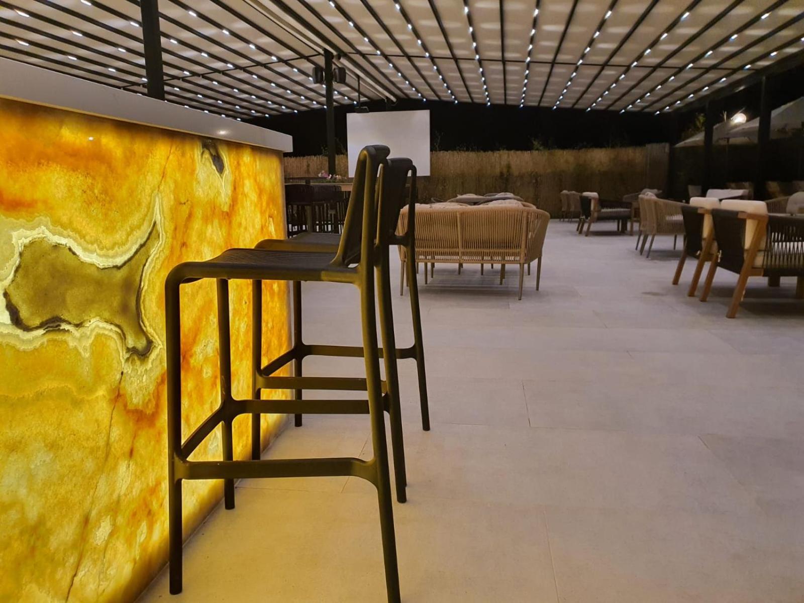 Amber Hotel Albania Spille Ngoại thất bức ảnh