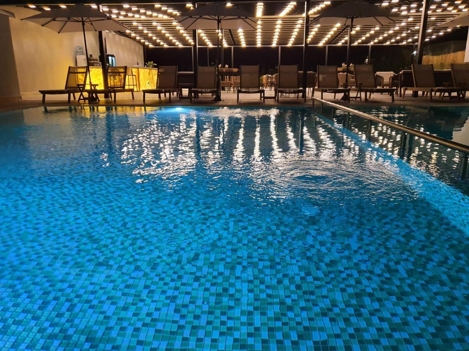 Amber Hotel Albania Spille Ngoại thất bức ảnh